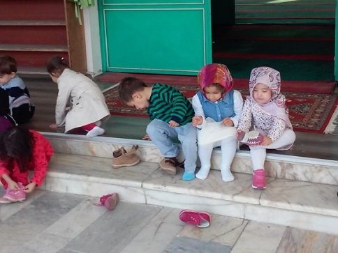 Minikler Allah'ın Evini Ziyaret Ettiler