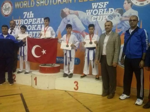 
Avrupa Şampiyonasından 1 Altın 1 Bronz Madalya
