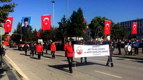 S.A.B.A.H Derneği Sakarya’da Katıldığı Cumhuriyet Kutlamalarında Büyük Alkış Aldı