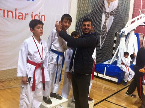 Karatede Başarı: 8 MADALYA