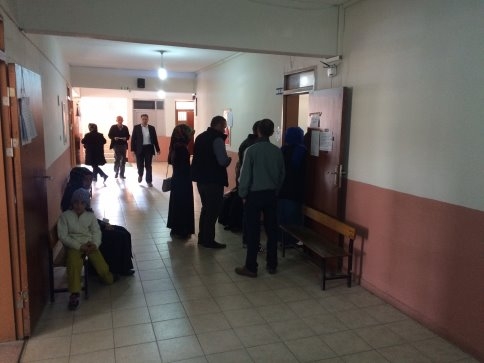 Oy Kullanma İşlemleri sürüyor