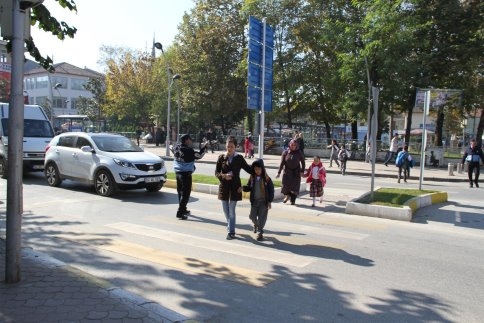 Zabıta’dan Öğrencilere Trafik Hizmeti