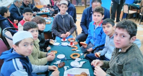 Babalar Çocuklarıyla Sabah Namazında Buluştu