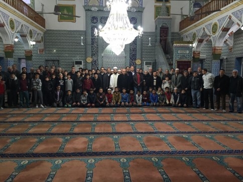 Babalar Çocuklarıyla Sabah Namazında Buluştu