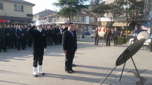 ÖLÜMÜNÜN 77. YILINDA ANITI ÖNÜNDE TÖRENLE ANILDI