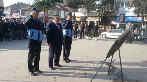 ÖLÜMÜNÜN 77. YILINDA ANITI ÖNÜNDE TÖRENLE ANILDI