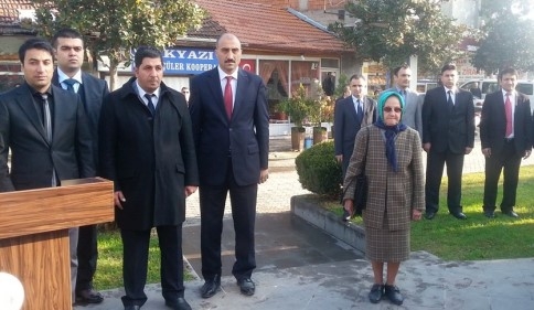 ÖLÜMÜNÜN 77. YILINDA ANITI ÖNÜNDE TÖRENLE ANILDI