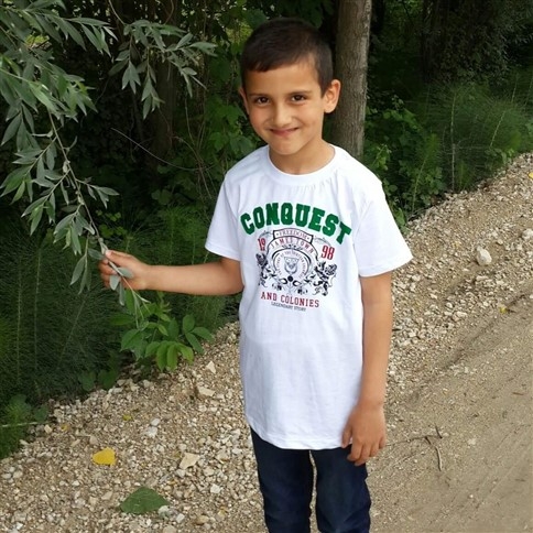 Küçük Efe'ye Otomobil Çarptı