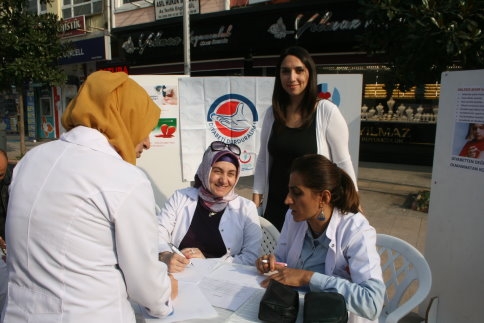 14 Kasım Dünya Diyabet Gününde Akyazı’da Sağlık Taraması