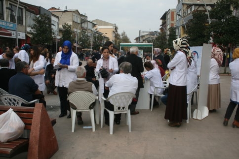 14 Kasım Dünya Diyabet Gününde Akyazı’da Sağlık Taraması