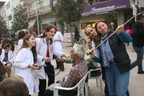 14 Kasım Dünya Diyabet Gününde Akyazı’da Sağlık Taraması