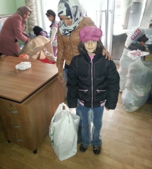 Akyazı İHH Suriye ve Iraklı 30 Aileye Erzak Dağıttı