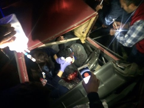 Hasta Ziyareti Dönüşü Kamyon Çarptı 5 Yaralı