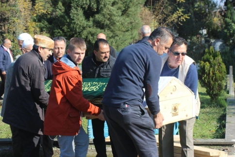  Mahmut Desteci vefat etti