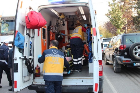 Tır 3 Tekerlekli Bisiklete Çarptı