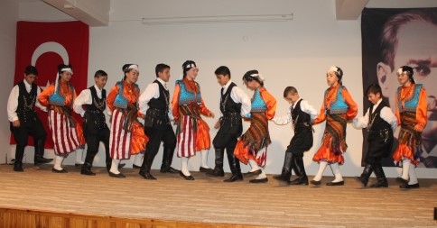 Öğretmenler Günü Törenle Kutlandı