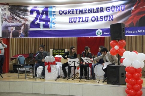 Öğretmenler Günü’ne Anlamlı Gece
