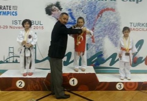 Uluslararası Turnuvadan Beş Madalya