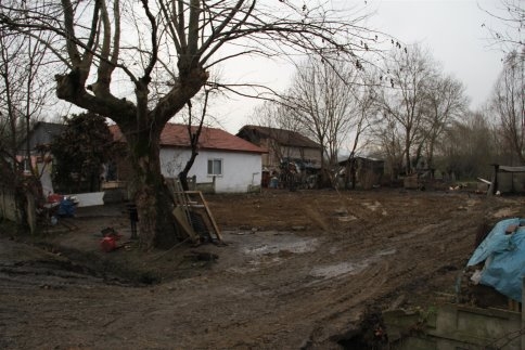 Başkan Akcan’dan Evi Yanan Aileye Ziyaret
