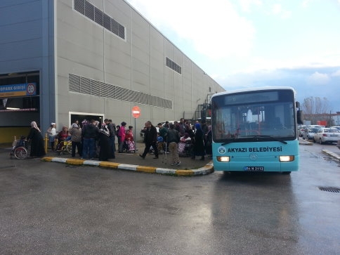 Başkan Akcan’dan Akyazı’nın Engellilerine Jest