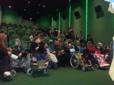 Başkan Akcan’dan Akyazı’nın Engellilerine Jest