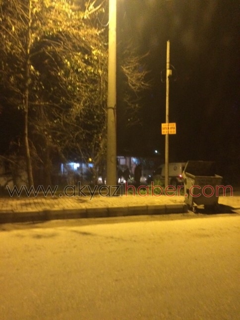 Evinde Kendini Asarak İntihar Etti