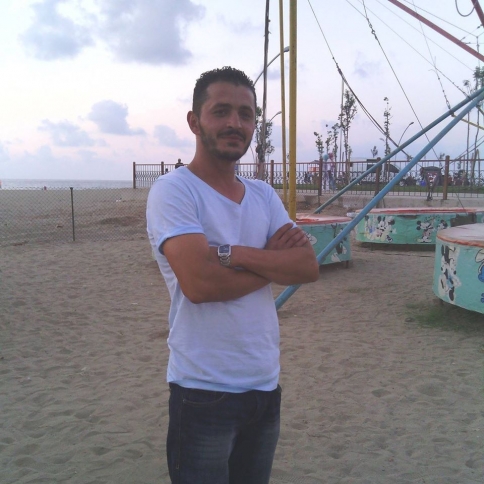 Evinde Kendini Asarak İntihar Etti