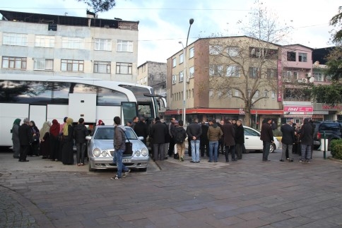 Başkan Akcan Umreye Gidenleri Uğurladı