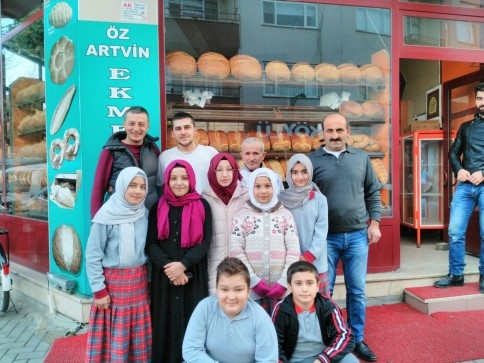 Komşusu Açken Tok Yatan Bizden Değildir