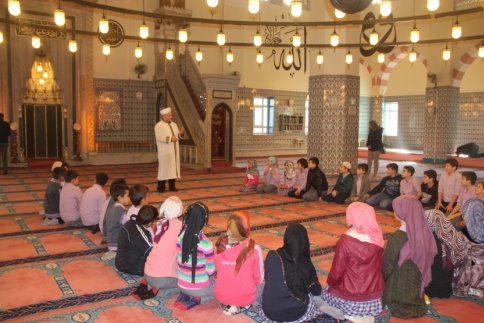 Akyazı İnönü Ortaokulundan Gazi Süleymanpaşa Camiine Ziyaret