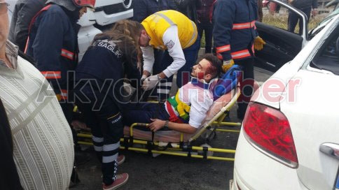 Son Dakika Trafik Kazası Otomobil İki Büklüm Oldu