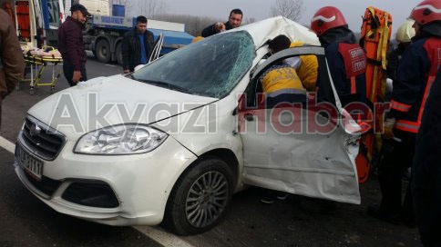 Son Dakika Trafik Kazası Otomobil İki Büklüm Oldu