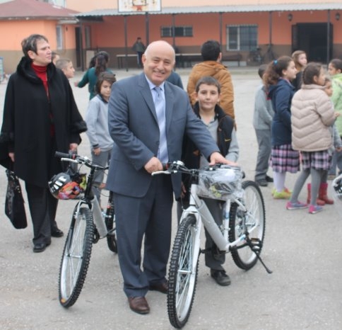 Spor İçin Bisikletler Törenle Dağıtıldı