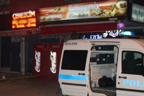 Gece Yarısı Çıkan Kavgada 1 Kişi Yaralandı