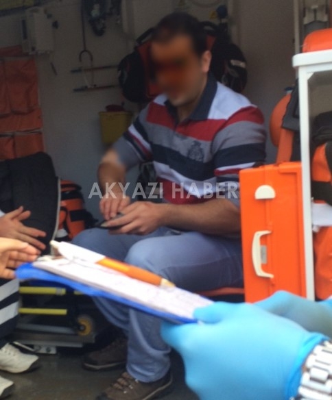 Boş Otoparkta Duvara Çarpan Sürücü Yaralandı