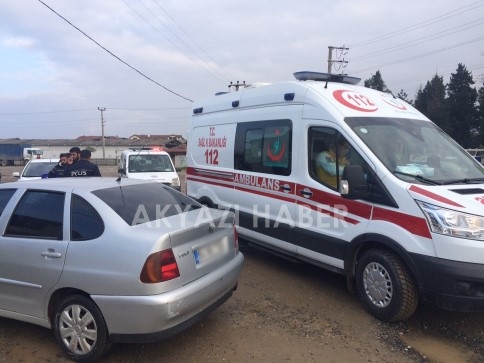 Boş Otoparkta Duvara Çarpan Sürücü Yaralandı