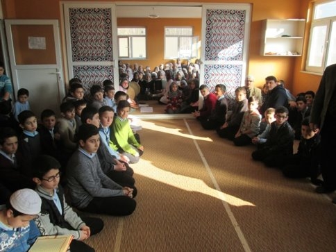 İmam Hatip Ortaokulundan Mevlit Programı