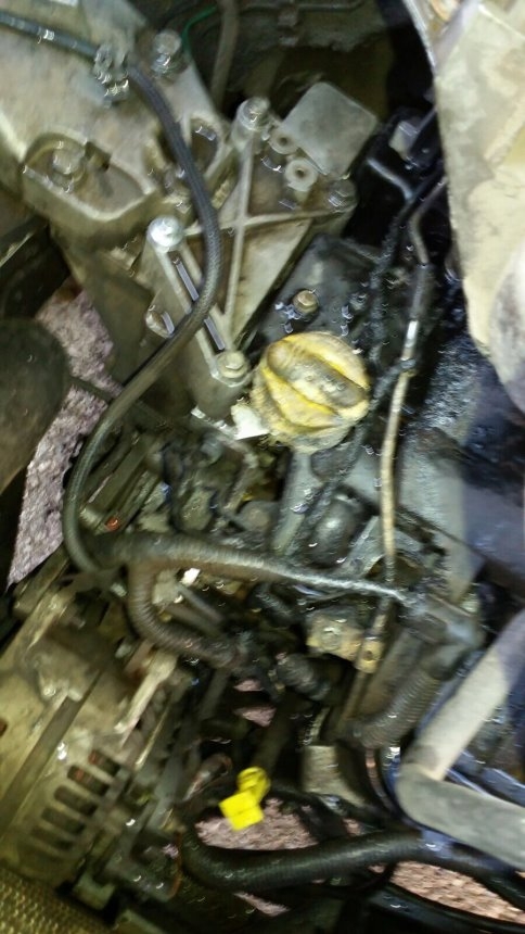 Seyir Halindeki Minibüsün Motoru Alev Aldı