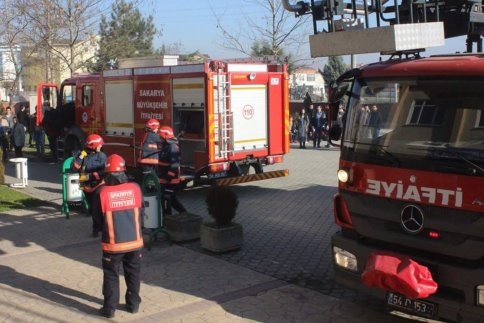 Akyazı MYO'da Yangın Tatbikatı