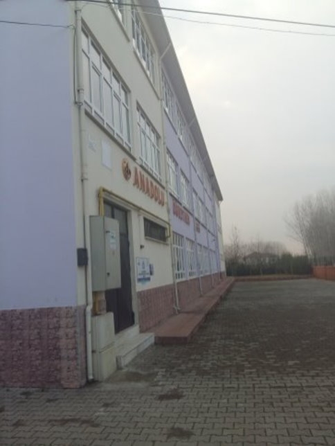 Kamera Kayıtları İle Birlikte Okulu Soydular