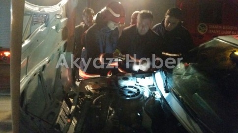 AKYAZI KUZULUK D-140 KARA YOLUNDA TRAFİK KAZASI 