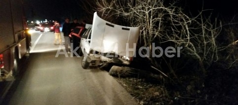 AKYAZI KUZULUK D-140 KARA YOLUNDA TRAFİK KAZASI 