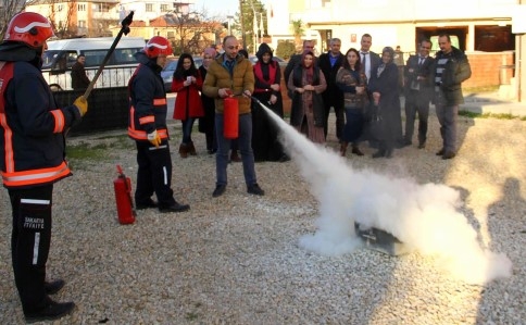 TEKNİK BİNADA YANGIN TATBİKATI