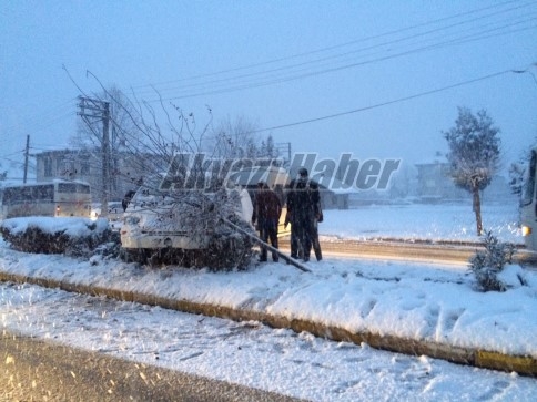 Kaygan Yollar Trafiği Olumsuz Etkiliyor 