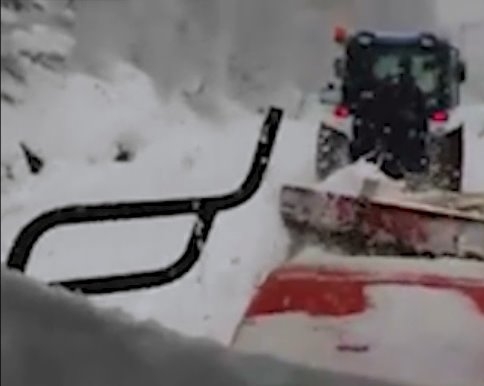 Alkışlar Güzlek Muhtarına