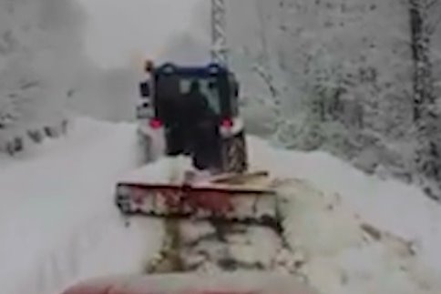 Alkışlar Güzlek Muhtarına