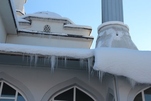 Buz Sarkıtlarına Dikkat !
