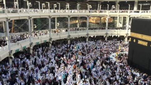 UMRECİLER MÜJDE ! 2016 Yılı Umre Fiyatları Düştü



