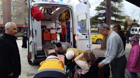 Fenalaşarak Yere Yığıldı