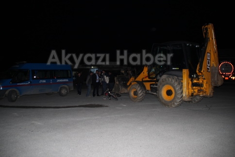 İş Makinasına Çarpan Genç Yaralandı